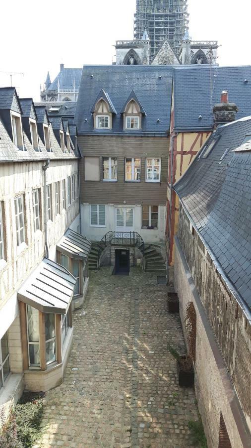 Centre Historique L'Authentique Saint Nicolas Ou Le Bourdon De La Cathedrale Rouen Bagian luar foto